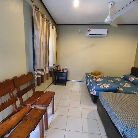 Maznah Guest House Cherating Exterior photo