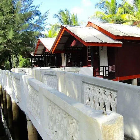 Maznah Guest House Cherating Exterior photo