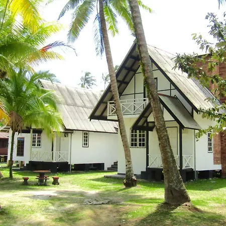 Maznah Guest House Cherating Exterior photo